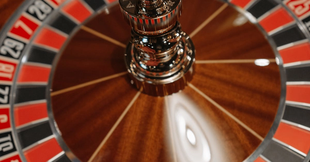 Интерфейс слот-игры Gates of Olympus с античными символами